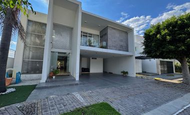 VENTA DE CASA EN LOMAS DE ANGELOPOLIS 1