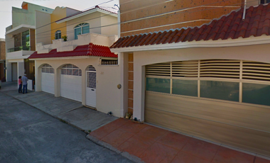 SE VENDE CASA UBICADA EN BOCA DEL RIO