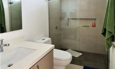 Apartamento de 4 habitaciones 5 baños en Pozos Colorados Frente al Mar.