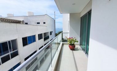 Apartamento de 4 habitaciones 5 baños en Pozos Colorados Frente al Mar.