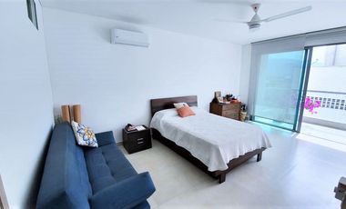 Apartamento de 4 habitaciones 5 baños en Pozos Colorados Frente al Mar.