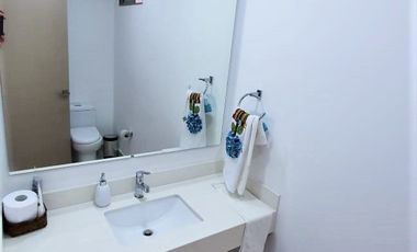 Apartamento de 4 habitaciones 5 baños en Pozos Colorados Frente al Mar.