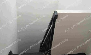 disewakan rumah bagus area pulomas 2lt tenang dlm kompleks row 2 mobil