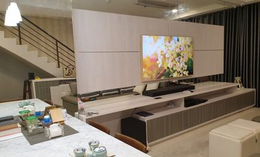 Disewakan Town House di Apartemen Puri Mansion Luas 142 m2 Full Furnish Mewah Cakep Bagus dan Murah