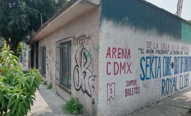 CASA VENTA EN ESQUINA RIO CHURUBUSCO COMO TERRENO , SECTOR POPULAR, IZTAPALAPA.