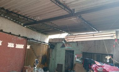 CASA VENTA EN ESQUINA RIO CHURUBUSCO COMO TERRENO , SECTOR POPULAR, IZTAPALAPA.