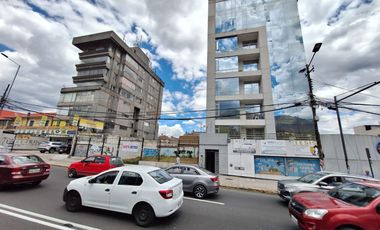 Excelente Terreno de Venta Av America con Frente a La Universidad Central