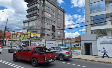 Excelente Terreno de Venta Av America con Frente a La Universidad Central