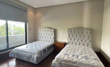 Hermosa Residencia a estrenar en Col Del Valle Diseñada por el Arq. Rafael Adame. Proyecto del Arq.