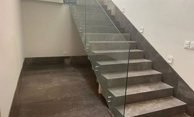 Hermosa Residencia a estrenar en Col Del Valle Diseñada por el Arq. Rafael Adame. Proyecto del Arq.