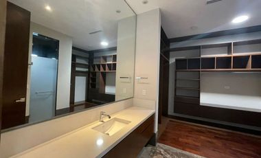 Hermosa Residencia a estrenar en Col Del Valle Diseñada por el Arq. Rafael Adame. Proyecto del Arq.