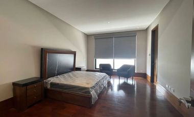 Hermosa Residencia a estrenar en Col Del Valle Diseñada por el Arq. Rafael Adame. Proyecto del Arq.