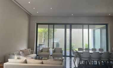 Hermosa Residencia a estrenar en Col Del Valle Diseñada por el Arq. Rafael Adame. Proyecto del Arq.