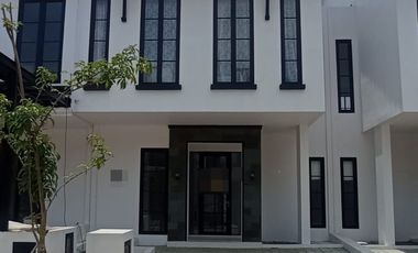 House For Rent Dian Istana near Citraland Graha Natura Royal Residence