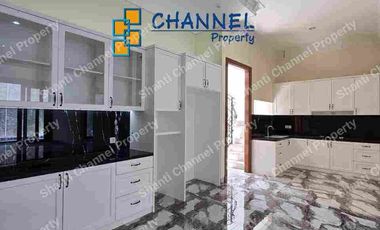 Jual Rumah Mewah Kolam Renang di BSD-Lokasi Strategis,Hunian Nyaman