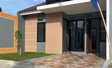 Dijual Rumah Kondisi Baru Lingkungan Cluster Di Jaten Kondisi Bagus Dan Siap Huni