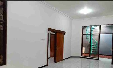 Disewakan rumah simolangit Deket darmo