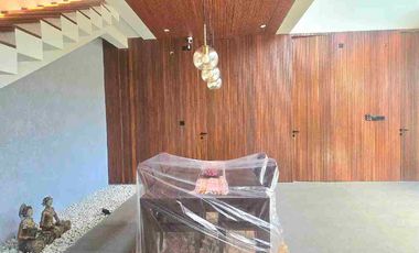 Newly Villa Modern Stylish Banjar Semer Kerobokan Bali