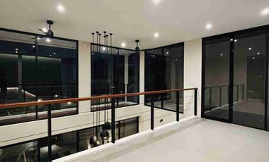 Newly Villa Modern Stylish Banjar Semer Kerobokan Bali