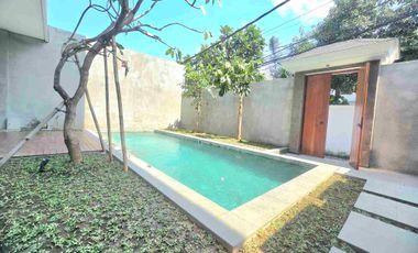 Newly Villa Modern Stylish Banjar Semer Kerobokan Bali