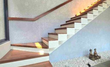 Newly Villa Modern Stylish Banjar Semer Kerobokan Bali