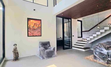 Newly Villa Modern Stylish Banjar Semer Kerobokan Bali
