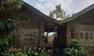 Land for Sale with Villa on Main Road, Jl. Cibodas, Lembang, Bandung