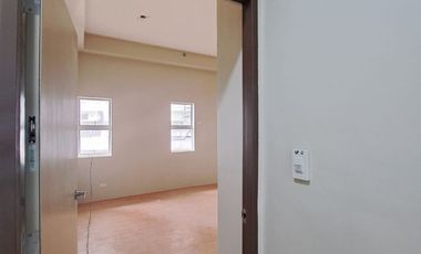Sacrifice Sale! Spacious 2-Bedroom Condo for Sale in Biñan, Laguna | Near Pavilion Mall