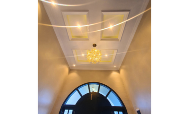 Dijual Rumah Classic Eropa di Lamjabat - Secantik ini Hanya 750 Juta!