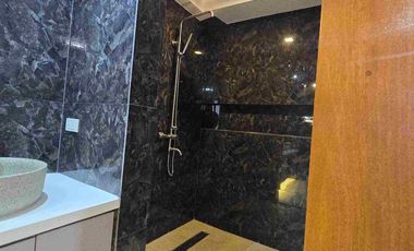 VENARE FOR LEASE HOUSE AND LOT