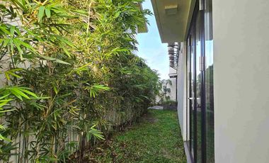 VENARE FOR LEASE HOUSE AND LOT