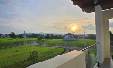 VENARE FOR LEASE HOUSE AND LOT