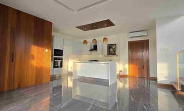 VENARE FOR LEASE HOUSE AND LOT