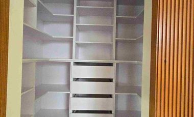 VENARE FOR LEASE HOUSE AND LOT