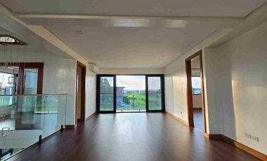 VENARE FOR LEASE HOUSE AND LOT