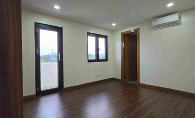 VENARE FOR LEASE HOUSE AND LOT