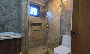 VENARE FOR LEASE HOUSE AND LOT