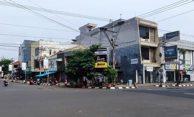 Ruko Hook 3.5 lantai di Gajahmada, Depok, Lokasi top pusat Semarang