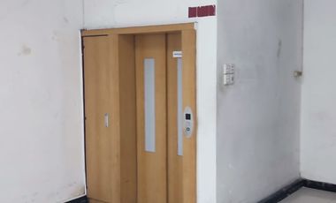 Ruko Hook 3.5 lantai di Gajahmada, Depok, Lokasi top pusat Semarang