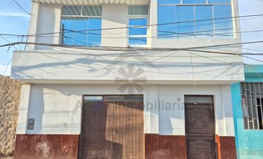 REMATE DE CASA DE 2 PISOS MUY CERCA AL COLEGIO CIMA DE MONSEFÚ
