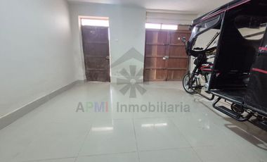 REMATE DE CASA DE 2 PISOS MUY CERCA AL COLEGIO CIMA DE MONSEFÚ