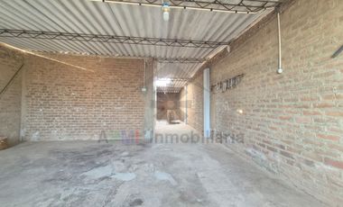 REMATE DE CASA DE 2 PISOS MUY CERCA AL COLEGIO CIMA DE MONSEFÚ