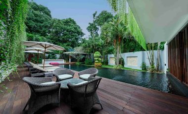 LUXURY 5 BEDROOMS VILLA IN PANDAK GEDE FOR RENT
