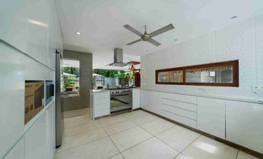 LUXURY 5 BEDROOMS VILLA IN PANDAK GEDE FOR RENT