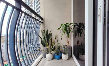 Princeview Parksuites Binondo 43.40 sqm 1 bedroom furnished unit w/balcony for sale
