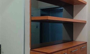 Disewakan Murah Unit Apartemen Menara Kebon Jeruk. Per 3 Bulan. Tipe 2 Bedroom. Full Furnished. Jakarta.