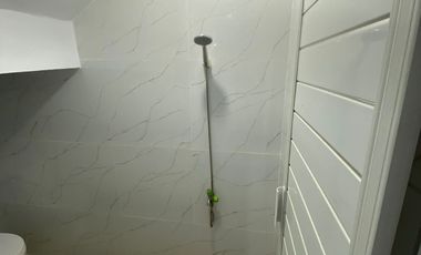 Sewa Cepat Rumah Teluk Gong 4 lantai Ada Rooftop Brand New