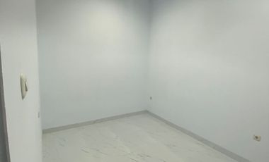 Sewa Cepat Rumah Teluk Gong 4 lantai Ada Rooftop Brand New