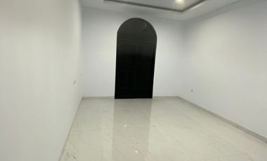 Sewa Cepat Rumah Teluk Gong 4 lantai Ada Rooftop Brand New