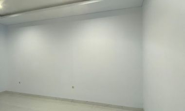 Sewa Cepat Rumah Teluk Gong 4 lantai Ada Rooftop Brand New